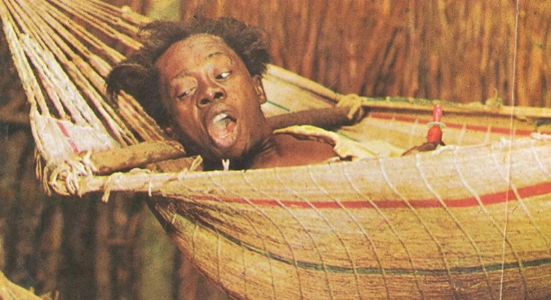 Grande Otelo em cena no filme Macunaíma