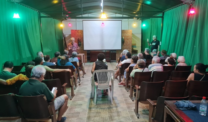 Sessão do Cineclube Macunaíma em Paquetá